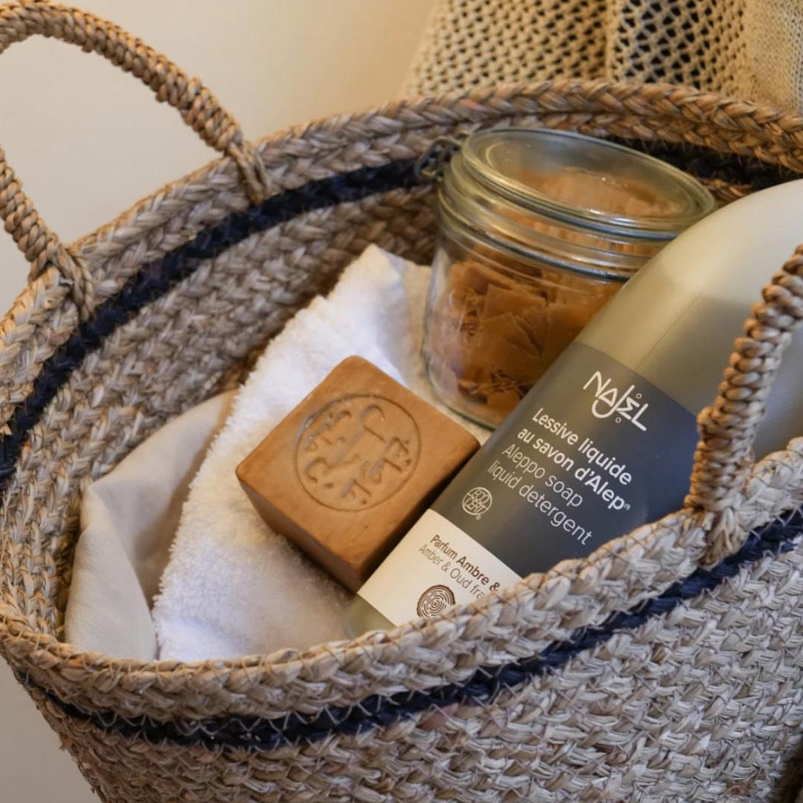 Flytande Tvättmedel 2l | Ambre & Oud