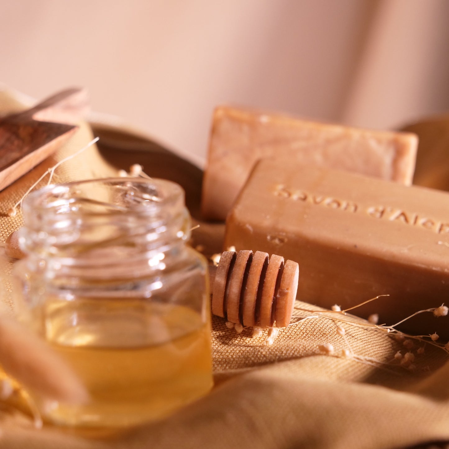Aleppo soap with honey