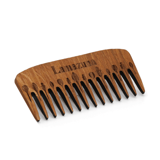 Oakwood comb