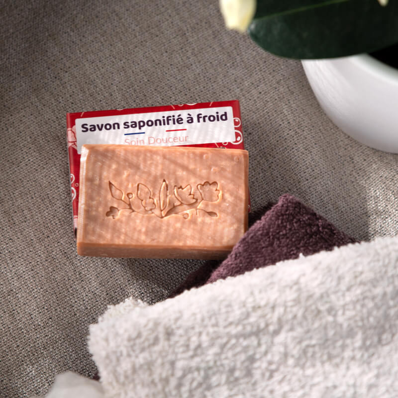 Soap Bar with Soft Almond